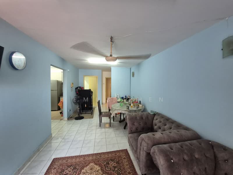 Kondominium untuk Dijual di Kenanga Point - Remus Chen - Living Room - PropertyGuru.com.my
