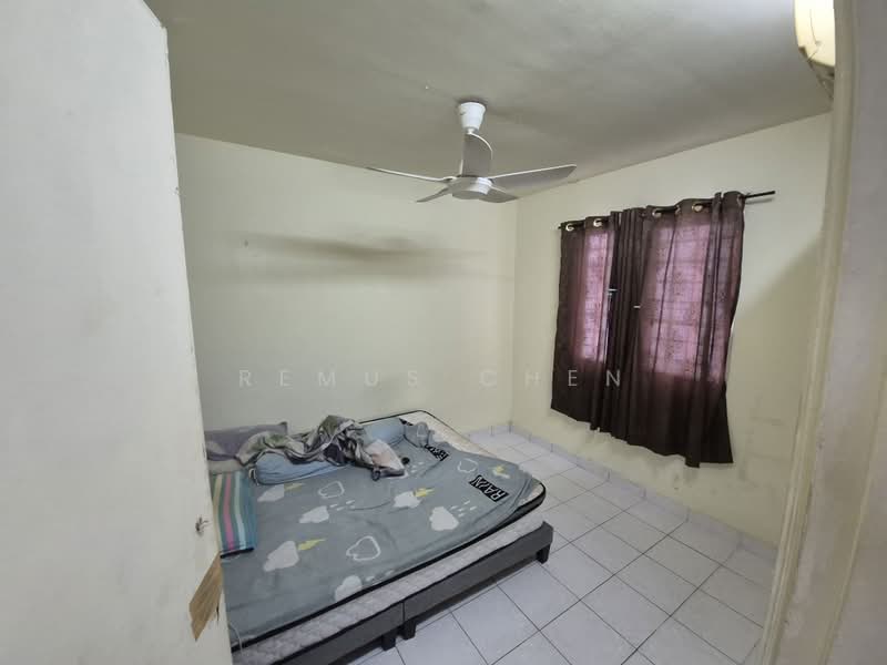 Kondominium untuk Dijual di Kenanga Point - Remus Chen - Bedroom - PropertyGuru.com.my