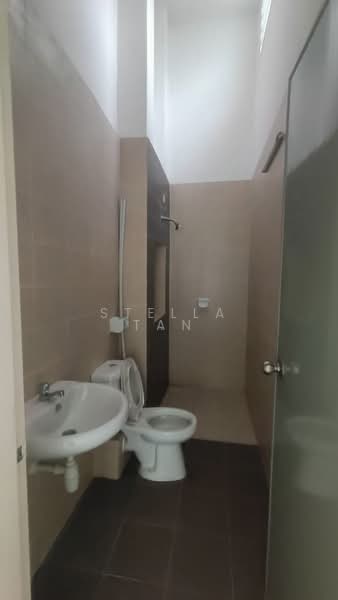 Rumah Teres 2 Tingkat untuk Dijual di Setia Indah 12 (Setia Alam) - Stella Tan - Bathroom - PropertyGuru.com.my