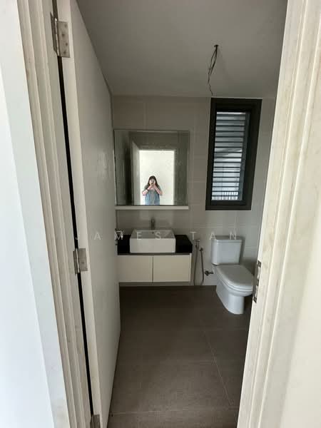 Kondominium untuk Dijual di Iskandar Residences - James Tan - Bathroom - PropertyGuru.com.my