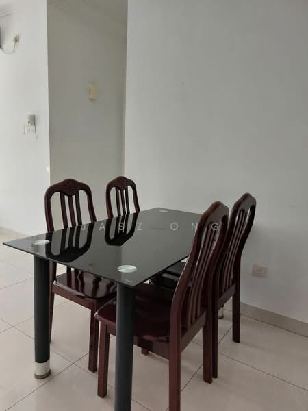 Service Residence for Sale at Pangsapuri Tanah Emas (Golden Sands) - Jasz Ong - Dining Room - PropertyGuru.com.my