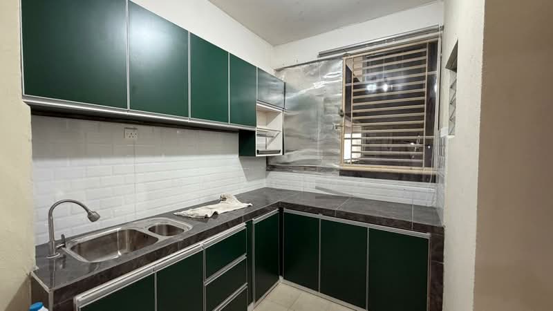 Condominium for Rent at Sea View Tower - May Choo - Kitchen - PropertyGuru.com.my