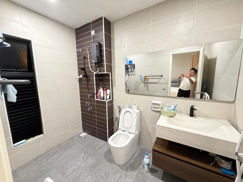 Rumah Berkembar untuk Dijual di Taman Dato Onn (Johor Bahru) - Chen Shieh Yu - Bathroom - PropertyGuru.com.my