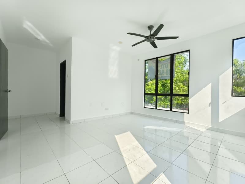 Rumah Teres 2 Tingkat untuk Dijual di Semenyih Parklands (Beranang) - KK Sah - Interior - PropertyGuru.com.my