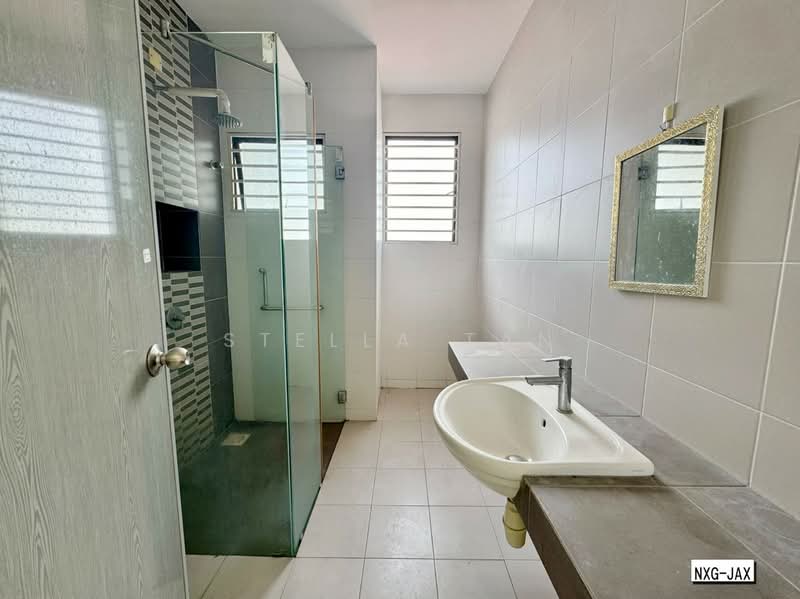 Rumah Teres 2 Tingkat untuk Dijual di Setia Indah 12 (Setia Alam) - Stella Tan - Bathroom - PropertyGuru.com.my