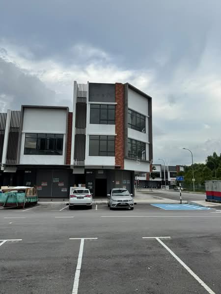 Shop for Rent in Kajang (Selangor) - Dennis Saw - Exterior - PropertyGuru.com.my