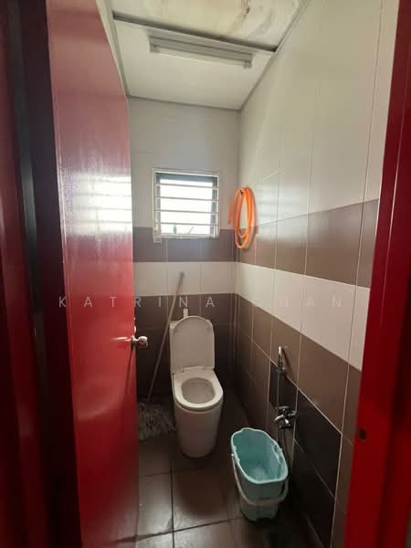 Kedai untuk Disewa di Bukit Jalil (Kuala Lumpur) - Katrina Chan - Bathroom - PropertyGuru.com.my