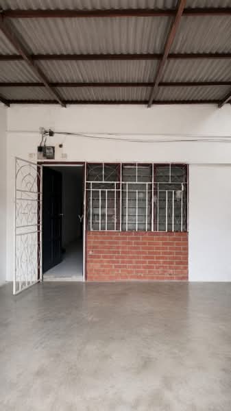 2-storey Terraced House for Sale in Seksyen 17 (Shah Alam) - Yus . - Entrance - PropertyGuru.com.my