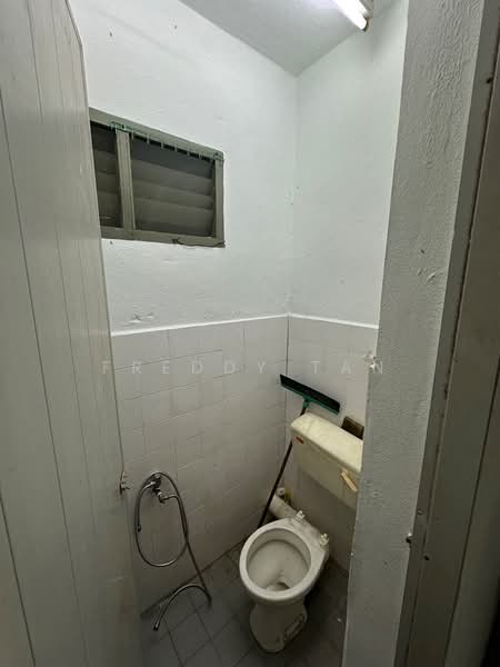 Shop / Office for Rent in Sungai Dua (Penang) - Freddy Tan - Bathroom - PropertyGuru.com.my