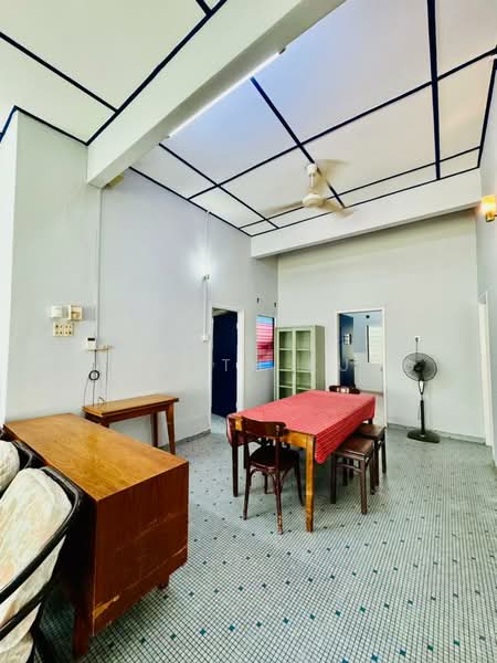 Semi-Detached House for Rent in Bagan Jermal (Pulau Tikus) - Kenneth Kung - Living Room - PropertyGuru.com.my