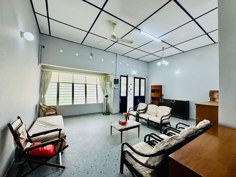 Semi-Detached House for Rent in Bagan Jermal (Pulau Tikus) - Kenneth Kung - Living Room - PropertyGuru.com.my