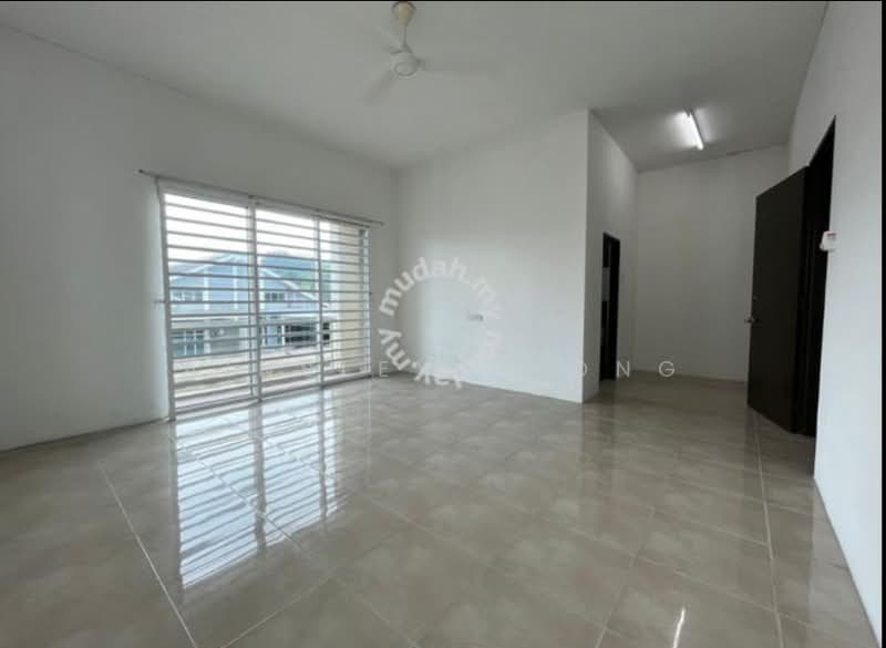Semi-Detached House for Sale in Taman Tawas Jaya (Ipoh) - Ainsley Thong - Living Room - PropertyGuru.com.my