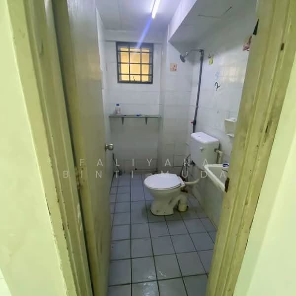 Pangsapuri untuk Dijual di Pangsapuri Subang Suria - Faliyana binti Muda - PropertyGuru.com.my