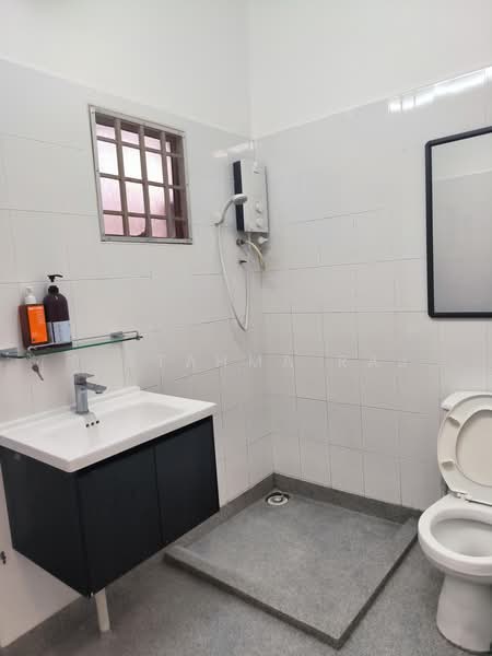 1.5-storey Terraced House for Sale in Usj 11 (Subang Jaya) - P Utahma Raj - Bathroom - PropertyGuru.com.my