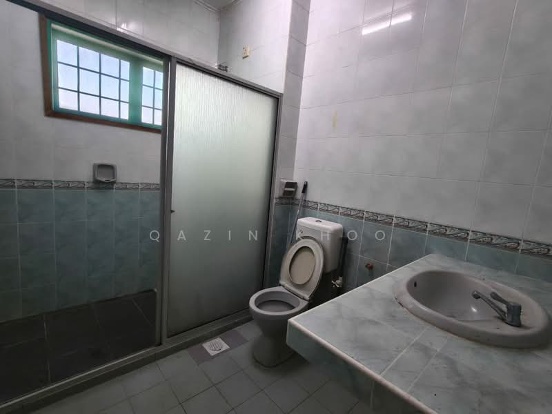 2-storey Terraced House for Sale in Taman Pinji Mewah (Ipoh) - Qazin Khoo - Bathroom - PropertyGuru.com.my