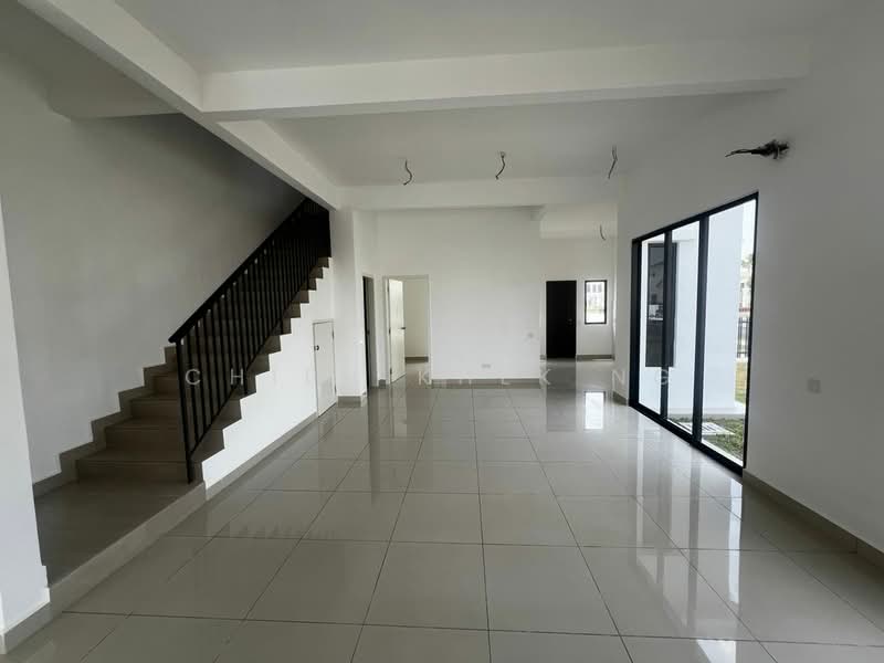 Rumah Teres 2 Tingkat untuk Dijual di Bandar Cassia (Batu Kawan) - Chien Khek Ng - Living Room - PropertyGuru.com.my