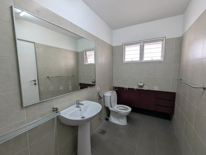 Rumah Teres 2 Tingkat untuk Dijual di Usj 4 (Subang Jaya) - Loretta Cheow - Bathroom - PropertyGuru.com.my