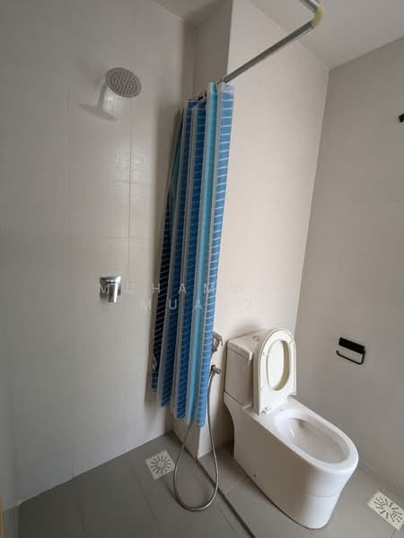 Condominium for Sale at Serin Residency - Muhammad Muadz - Bathroom - PropertyGuru.com.my