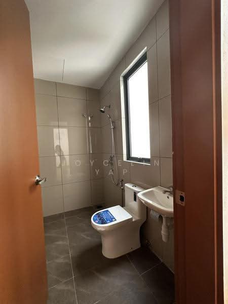 4-storey Terraced House for Sale in Damansara Perdana (Selangor) - Joycelin Yap - Bathroom - PropertyGuru.com.my