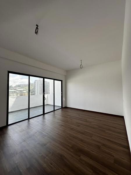 4-storey Terraced House for Sale in Damansara Perdana (Selangor) - Joycelin Yap - Balcony - PropertyGuru.com.my