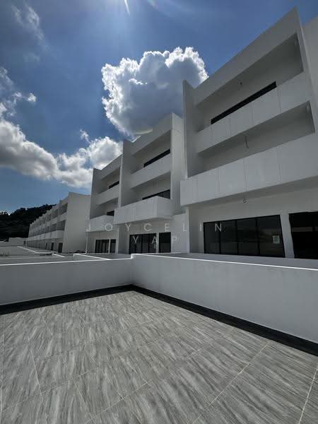 4-storey Terraced House for Sale in Damansara Perdana (Selangor) - Joycelin Yap - Exterior - PropertyGuru.com.my