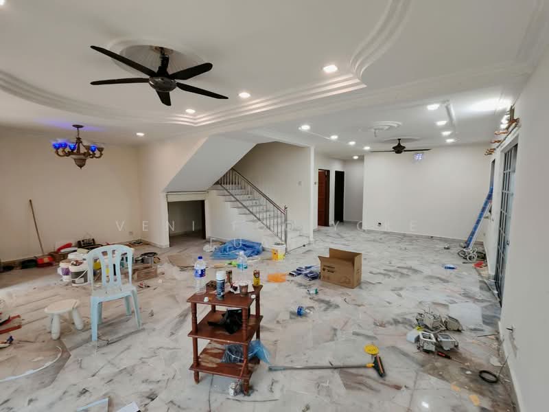 Semi-Detached House for Rent in Klang (Selangor) - Veni Foo Yoke Fuang - Living Room - PropertyGuru.com.my