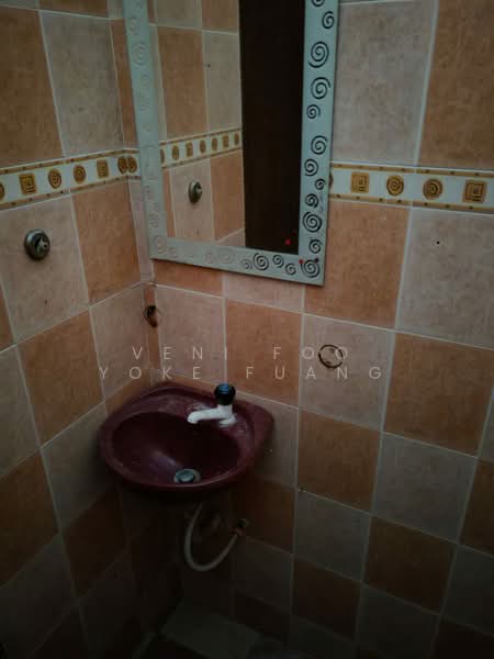 Semi-Detached House for Rent in Klang (Selangor) - Veni Foo Yoke Fuang - Bathroom - PropertyGuru.com.my