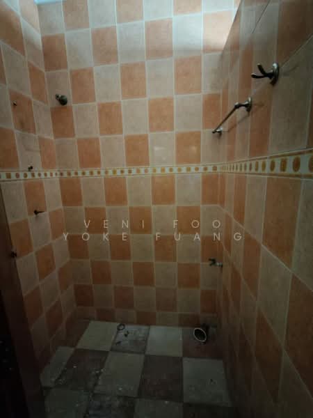 Semi-Detached House for Rent in Klang (Selangor) - Veni Foo Yoke Fuang - Bathroom - PropertyGuru.com.my
