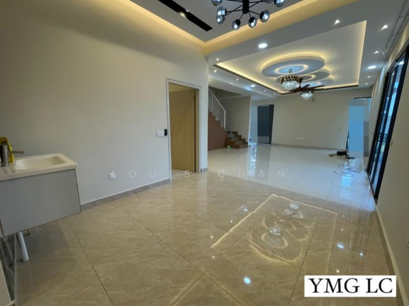 Rumah Teres 2 Tingkat untuk Dijual di Bukit Raja (Selangor) - Louis Chan - Living Room - PropertyGuru.com.my