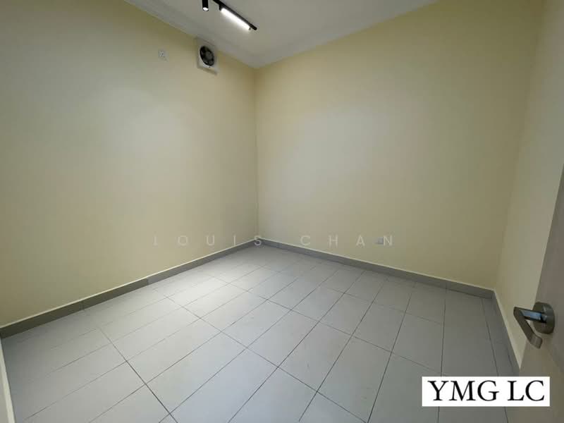 Rumah Teres 2 Tingkat untuk Dijual di Bukit Raja (Selangor) - Louis Chan - PropertyGuru.com.my