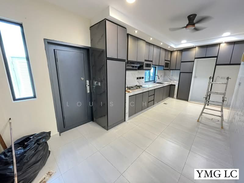 Rumah Teres 2-Tingkat untuk Dijual di Bukit Raja (Selangor) - Louis Chan - Kitchen - PropertyGuru.com.my