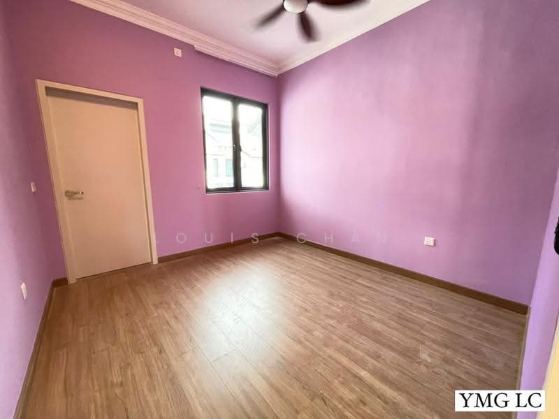 Rumah Teres 2-Tingkat untuk Dijual di Bukit Raja (Selangor) - Louis Chan - Bedroom - PropertyGuru.com.my