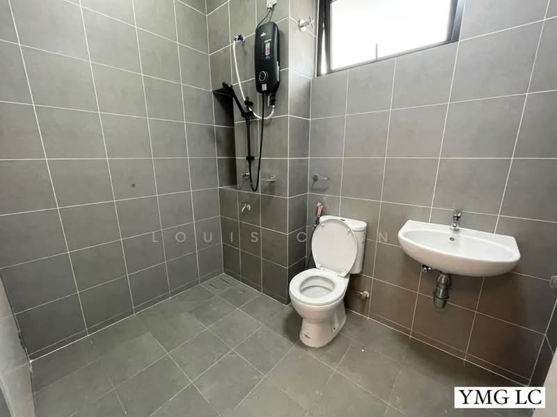 Rumah Teres 2-Tingkat untuk Dijual di Bukit Raja (Selangor) - Louis Chan - Bathroom - PropertyGuru.com.my