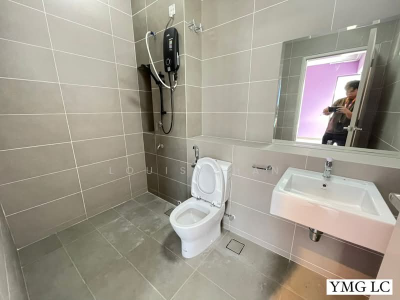 Rumah Teres 2-Tingkat untuk Dijual di Bukit Raja (Selangor) - Louis Chan - Bathroom - PropertyGuru.com.my