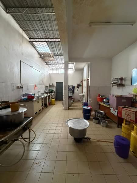 2-storey Terraced House for Sale in Jelutong Timur (Jelutong) - Li Fang - Kitchen - PropertyGuru.com.my