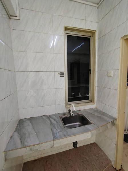 Pangsapuri untuk Dijual di Jelutong Apartment - Bryan Yeoh - Kitchen - PropertyGuru.com.my