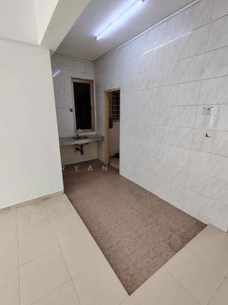 Pangsapuri untuk Dijual di Jelutong Apartment - Bryan Yeoh - Interior - PropertyGuru.com.my