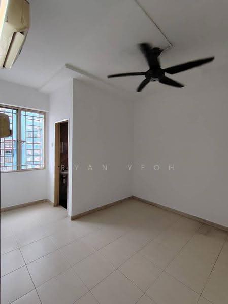 Pangsapuri untuk Dijual di Jelutong Apartment - Bryan Yeoh - Interior - PropertyGuru.com.my