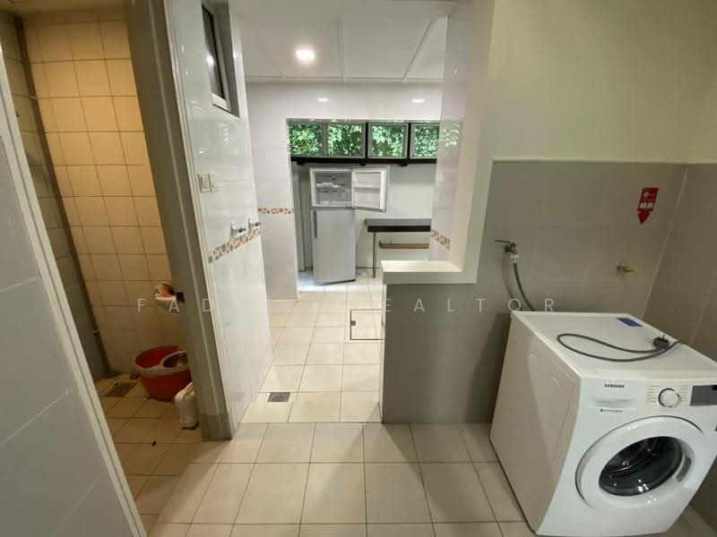 Rumah Berkembar untuk Dijual di Mont Kiara (Kuala Lumpur) - Fadzli Realtor - Kitchen - PropertyGuru.com.my
