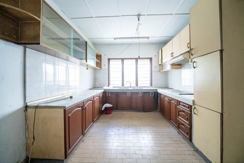 Rumah Banglo untuk Dijual di Kampung Tunku (Petaling Jaya) - Fakhzan Badiran - Kitchen - PropertyGuru.com.my