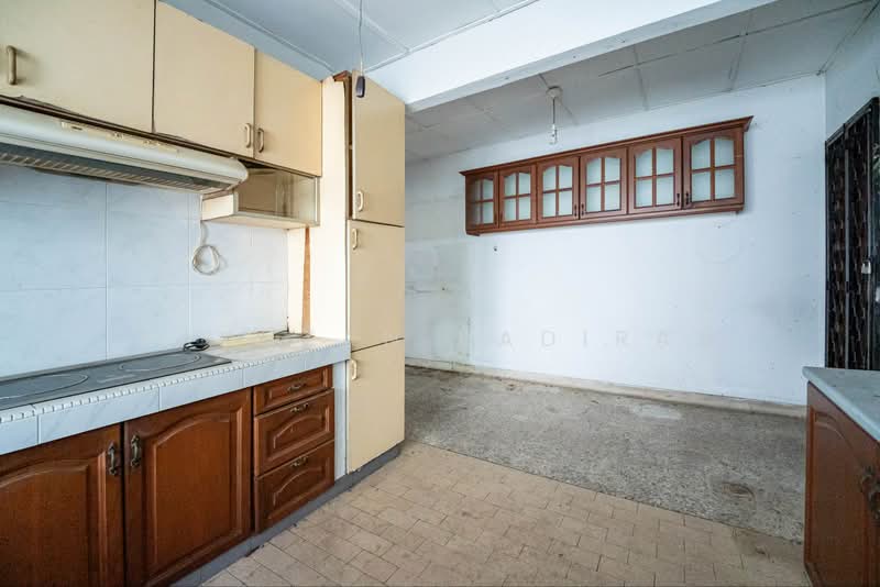 Rumah Banglo untuk Dijual di Kampung Tunku (Petaling Jaya) - Fakhzan Badiran - Kitchen - PropertyGuru.com.my
