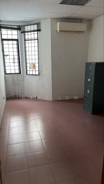 Shop / Office for Rent in Ampang (Selangor) - Hanz Low - Interior - PropertyGuru.com.my