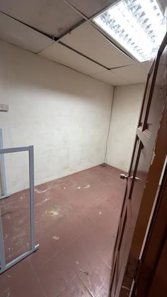 Shop / Office for Rent in Ampang (Selangor) - Hanz Low - Interior - PropertyGuru.com.my