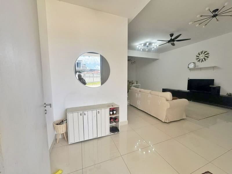 2-storey Terraced House for Sale in Bandar Putra (Kulai) - Azlan Ismail aiproperty - Living Room - PropertyGuru.com.my