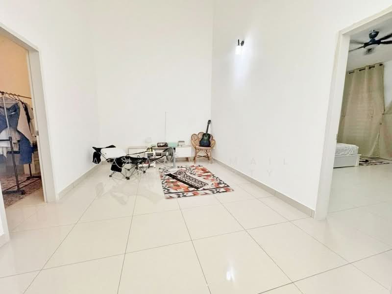 2-storey Terraced House for Sale in Bandar Putra (Kulai) - Azlan Ismail aiproperty - Interior - PropertyGuru.com.my
