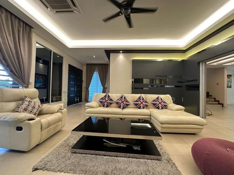 Bungalow House for Sale in Bandar Baru Tambun (Tambun) - Oscar Teoh - Living Room - PropertyGuru.com.my