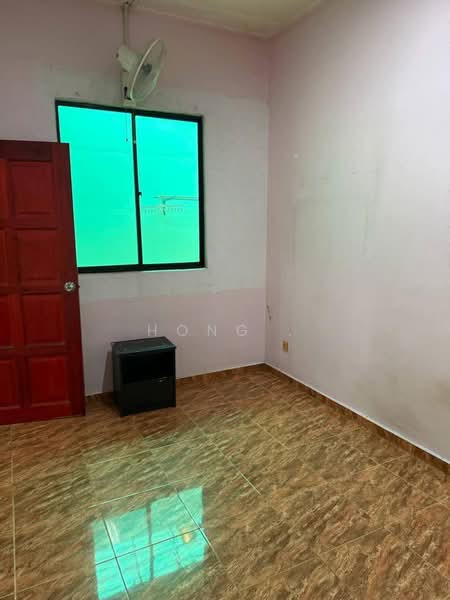 Shop / Office for Rent in Permas Jaya (Johor) - Hong . - Interior - PropertyGuru.com.my
