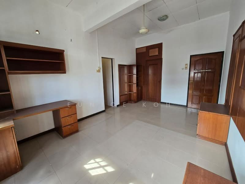 Semi-Detached House for Rent in Bandar Baru Uda (Johor Bahru) - Eunice Koh - PropertyGuru.com.my