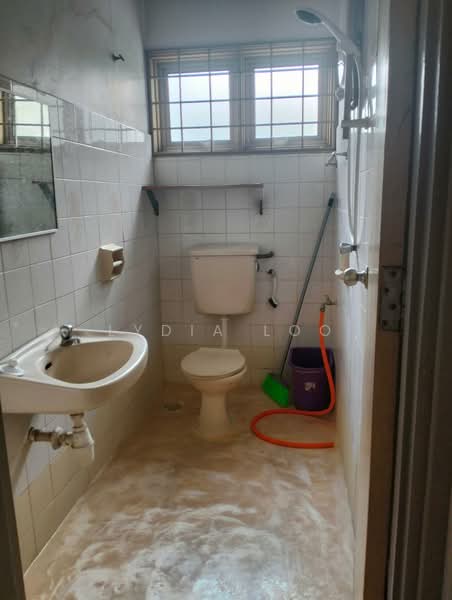 Terraced House for Sale in Usj 13 (Subang Jaya) - Lydia Loo - Bathroom - PropertyGuru.com.my