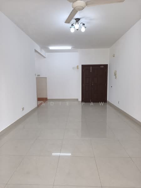 Condominium for Rent at Pelangi Utama 2 - Eadie Paw - Interior - PropertyGuru.com.my